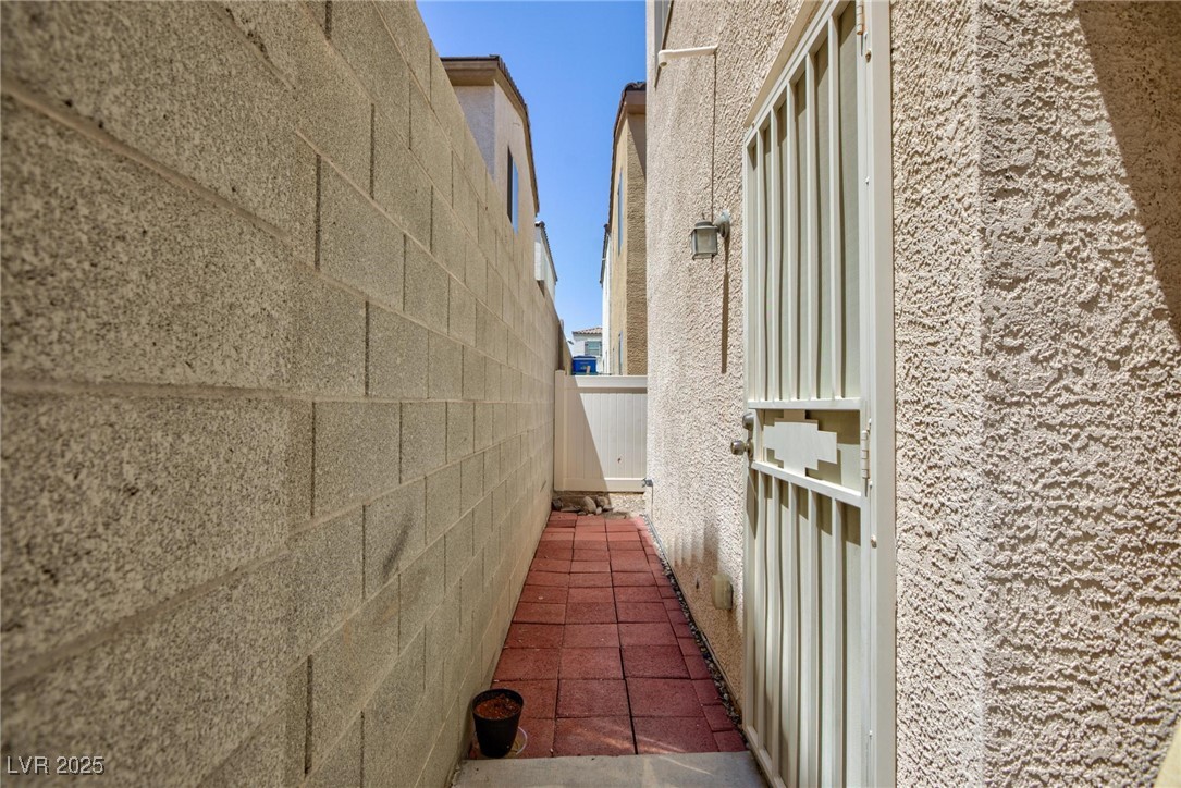 1303 Horizon Village Avenue Property Photo 26