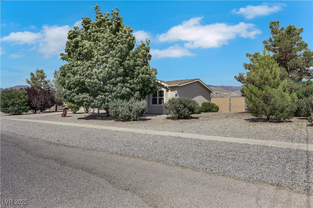 3191 Cedarwood Street Property Photo 4