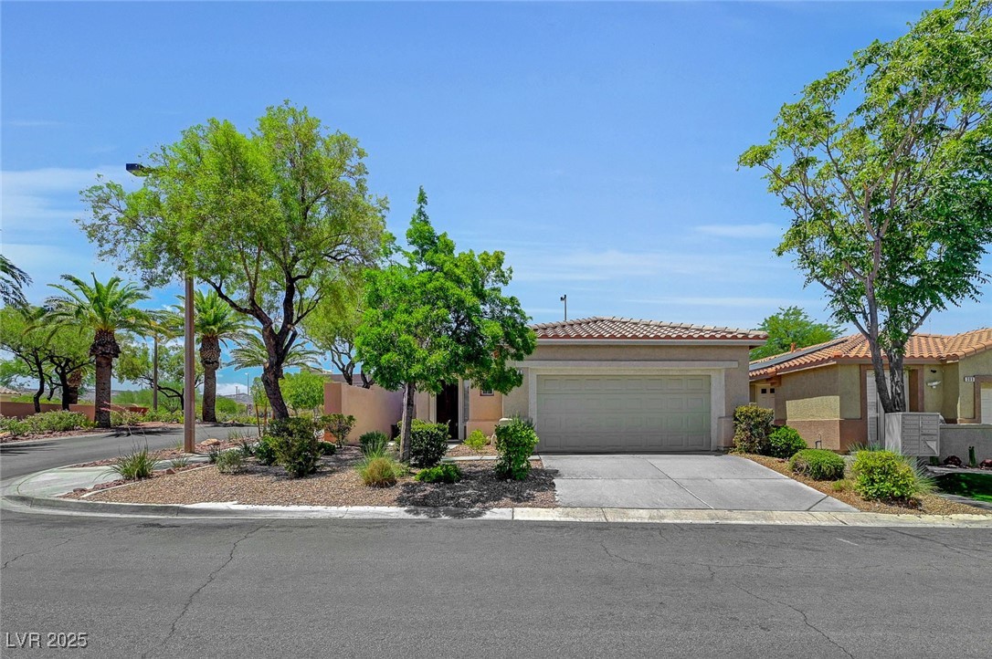 2704749 Property Photo 1