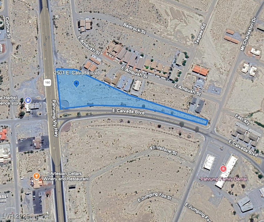 2501 Calvada Boulevard Property Photo 2