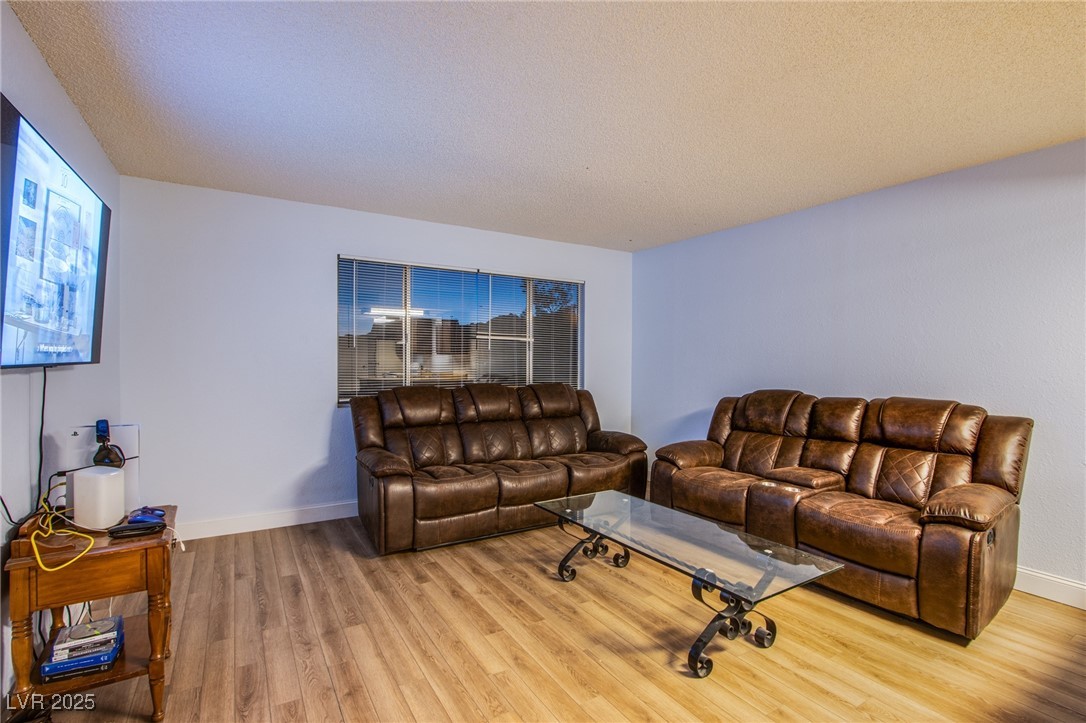 523 Fir Street Property Photo 5