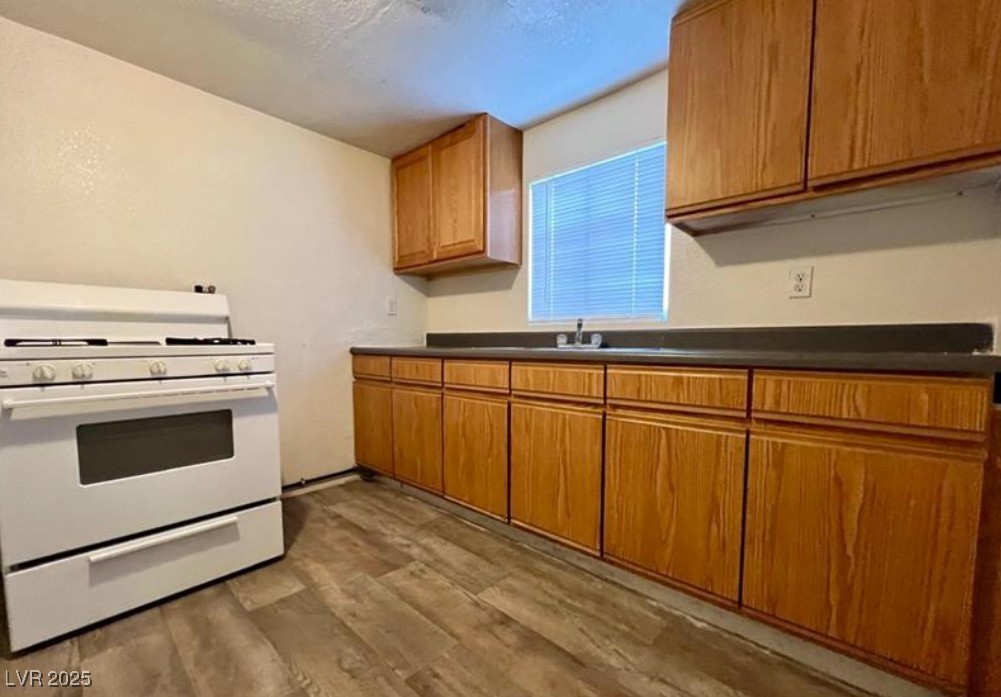 615 Harrison Avenue Property Photo 8