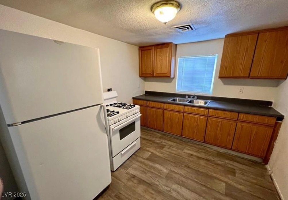 615 Harrison Avenue Property Photo 9