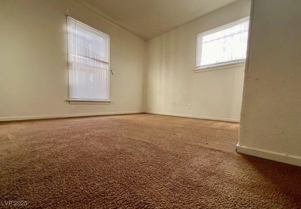 615 Harrison Avenue Property Photo 20