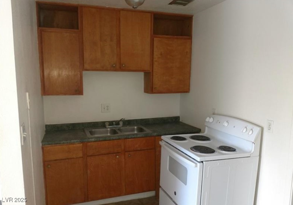 615 Harrison Avenue Property Photo 24