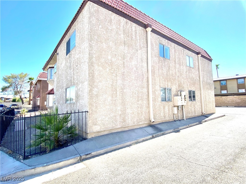 5323 Mancos Court Property Photo 3
