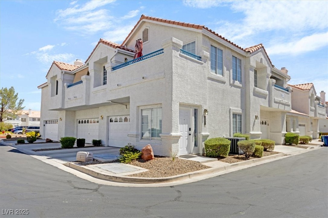 5201 South Torrey Pines Drive 1227 Property Photo 1