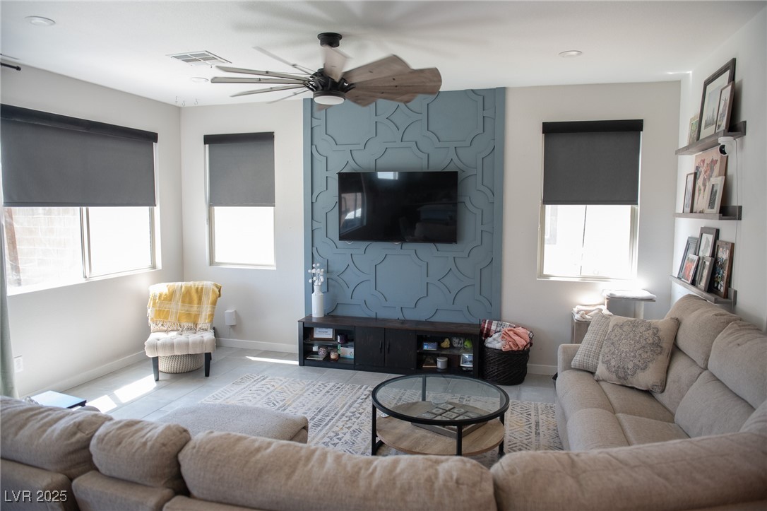 1305 Hudson Creek Place Property Photo 2