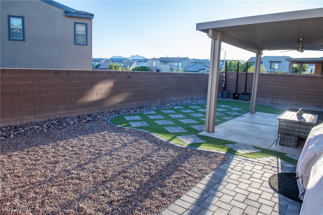 1305 Hudson Creek Place Property Photo 10
