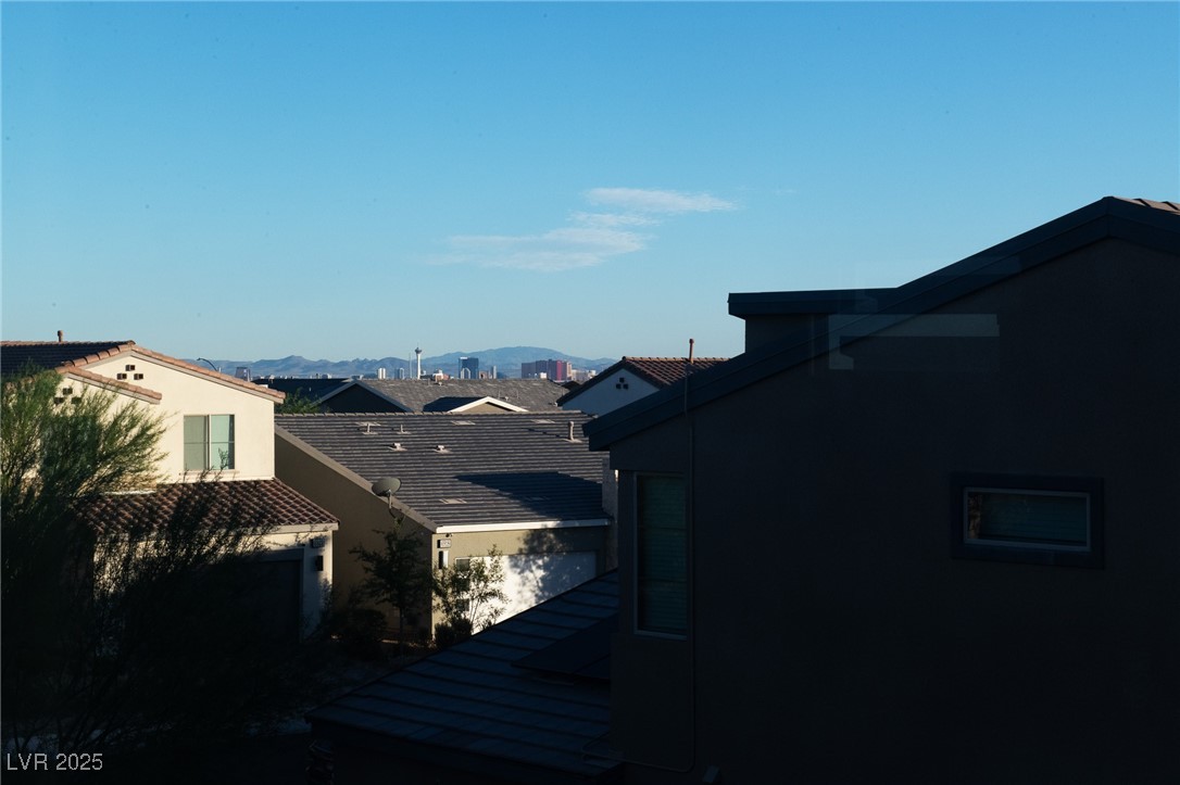 1305 Hudson Creek Place Property Photo 12