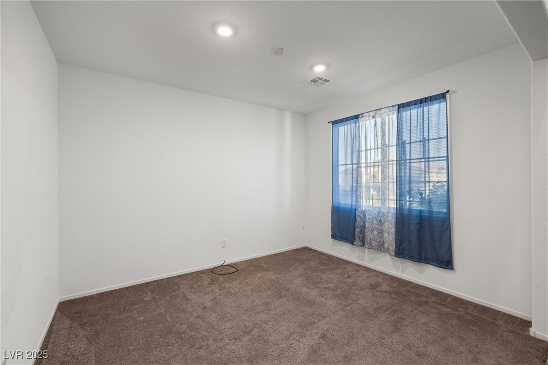 3821 East Summit Avenue Property Photo 6