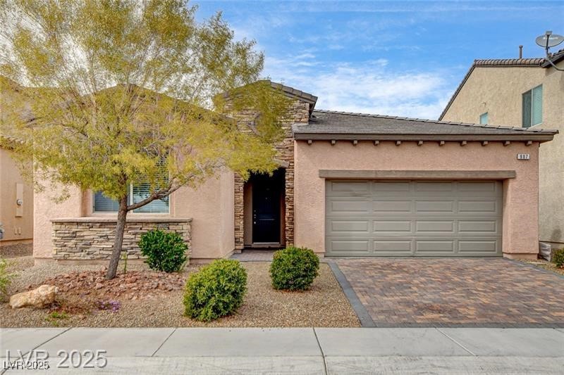 907 Gallery Course Drive Property Photo 1