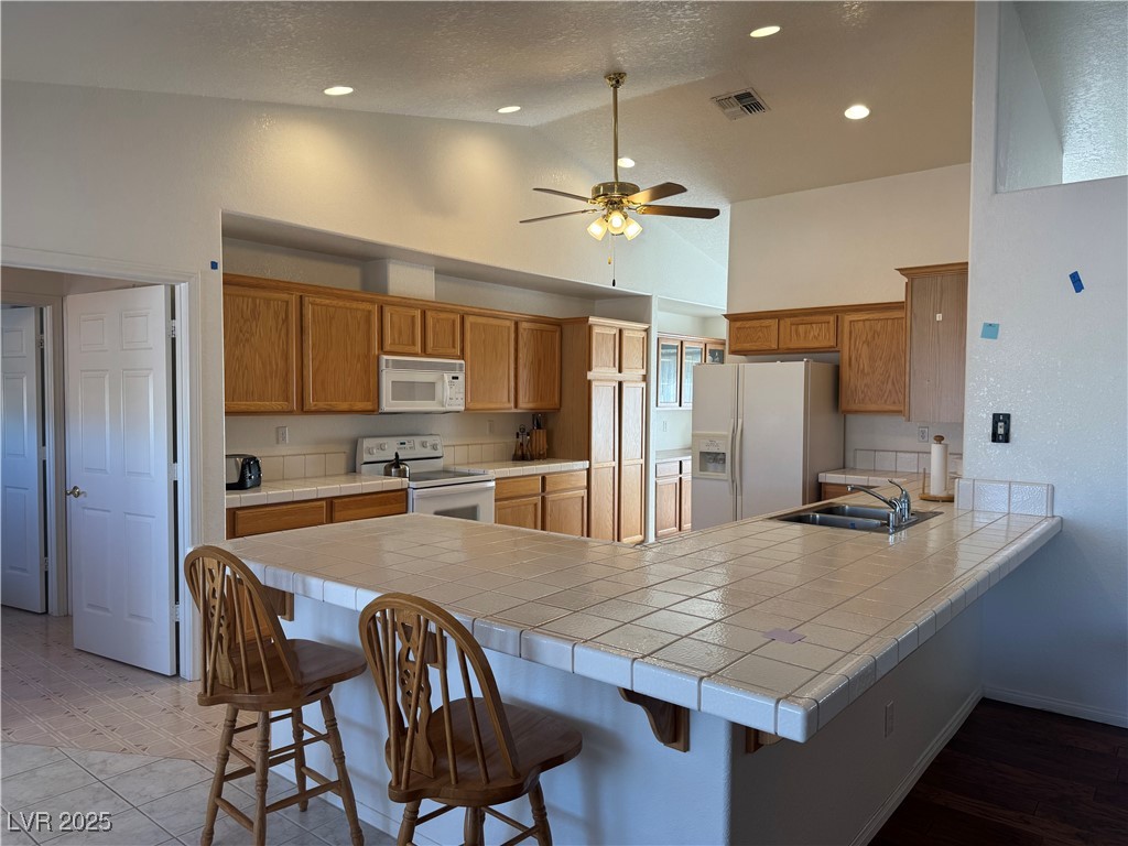 3720 South Newberry Avenue Property Photo 8