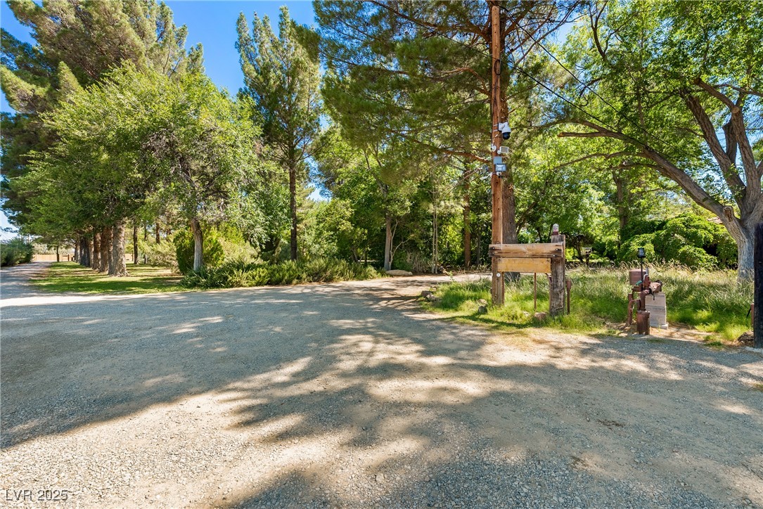 2221 West Windsong Lane Property Photo 6