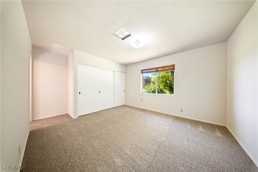 2221 West Windsong Lane Property Photo 25