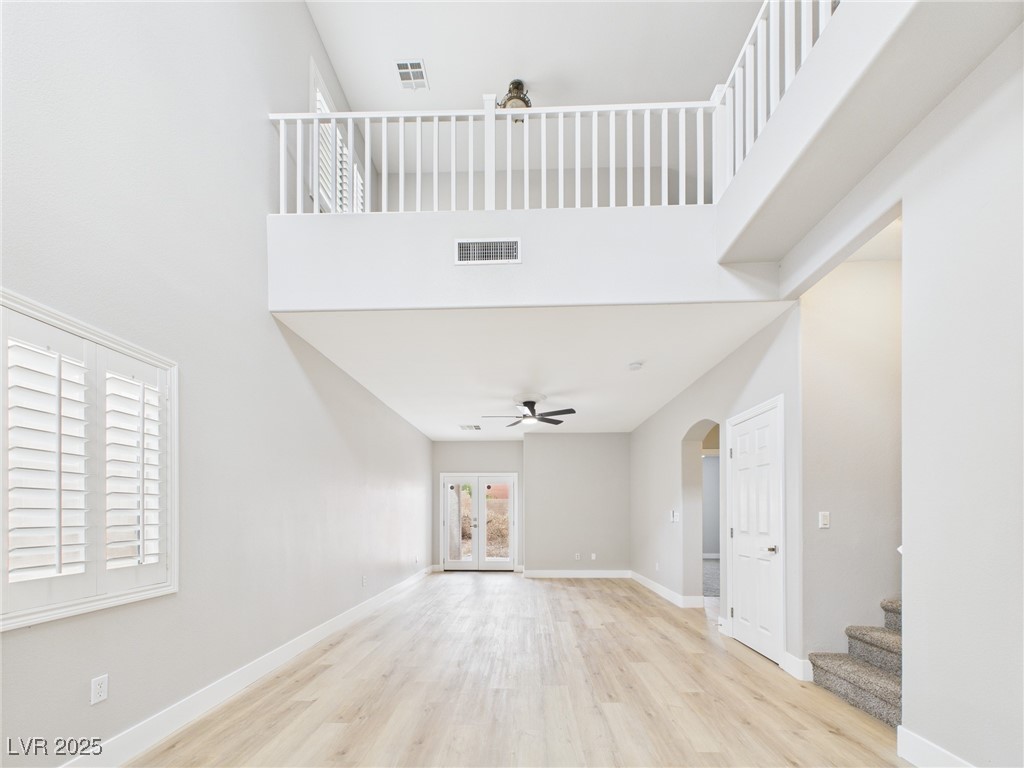 8922 Mossy Hollow Avenue Property Photo 6
