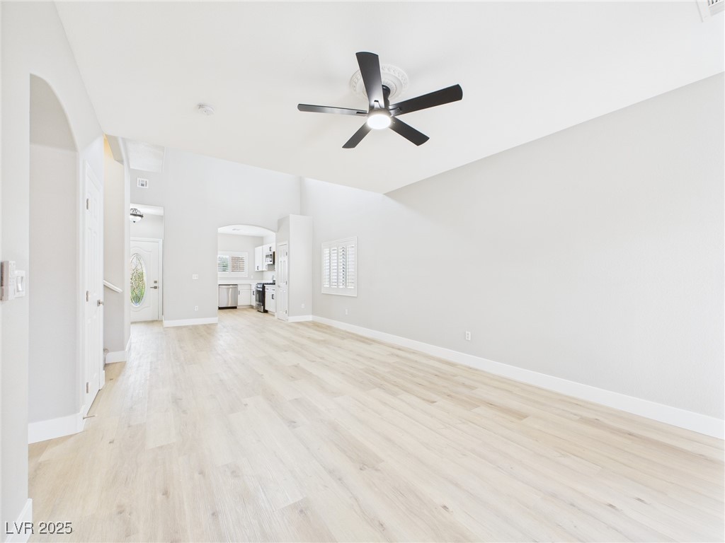 8922 Mossy Hollow Avenue Property Photo 11