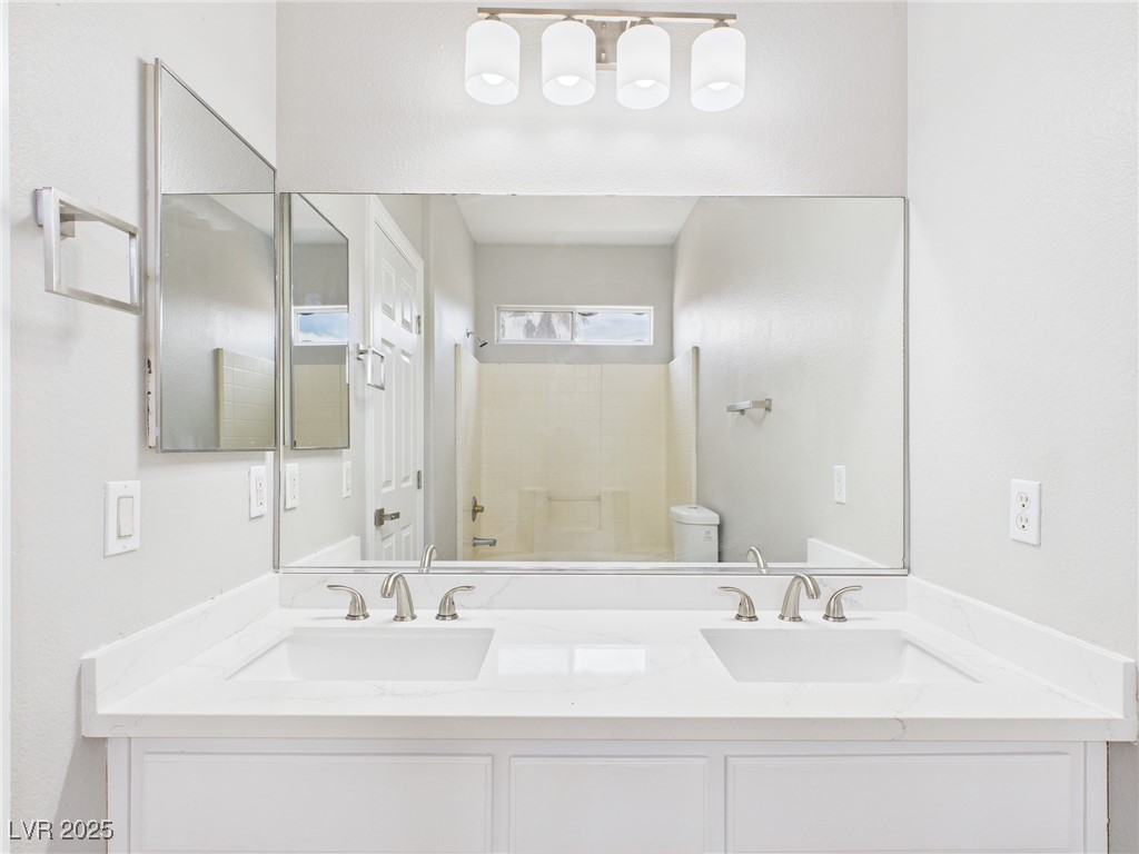 8922 Mossy Hollow Avenue Property Photo 24