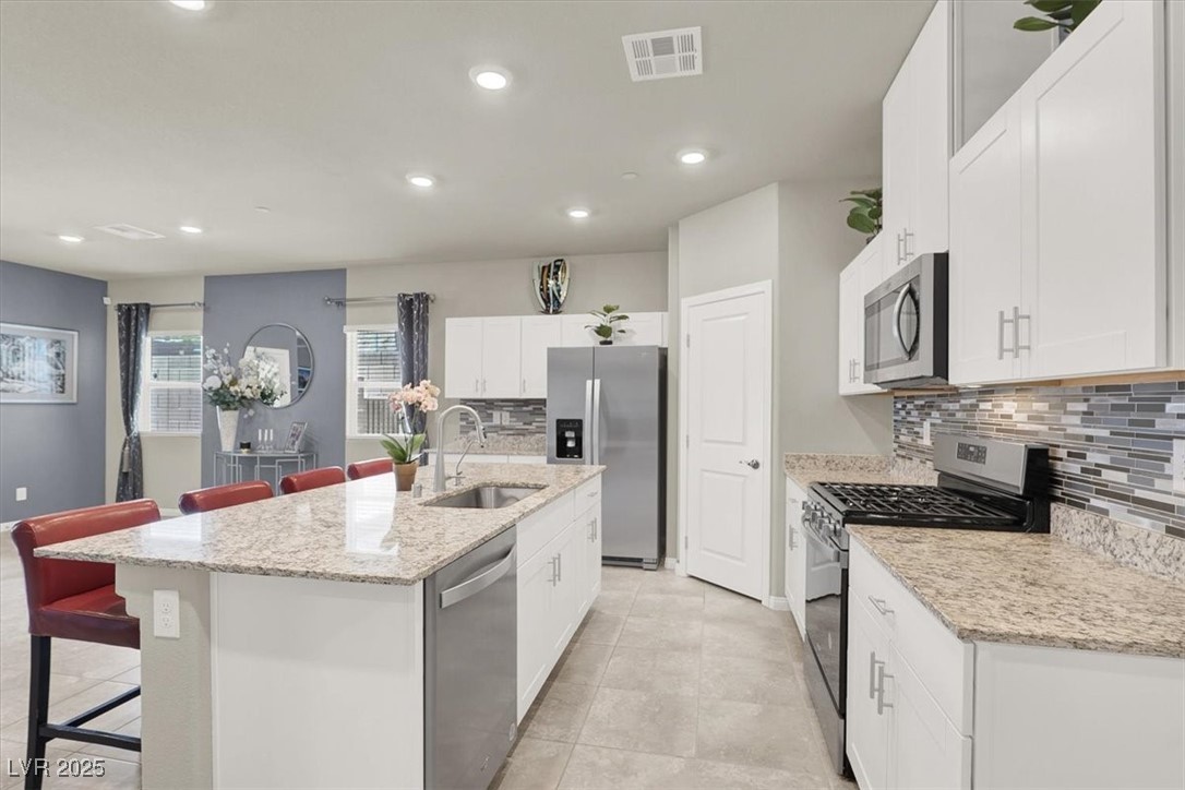 10269 Sequoia Falls Place Property Photo 4