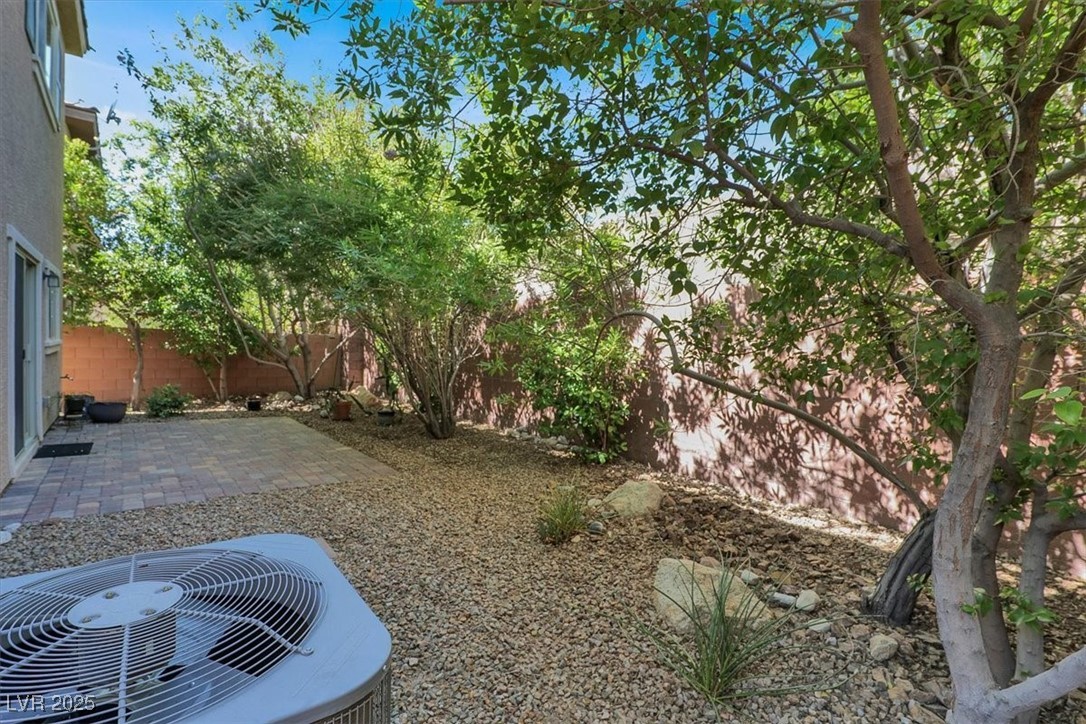 7919 Bartlett Peak Street Property Photo 5