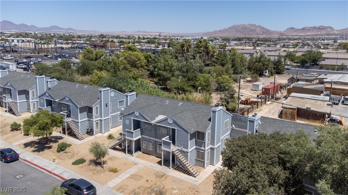 1914 Dwarf Star Drive Property Photo 10