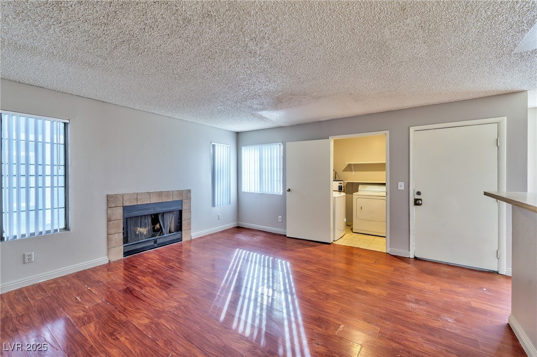 1914 Dwarf Star Drive Property Photo 18