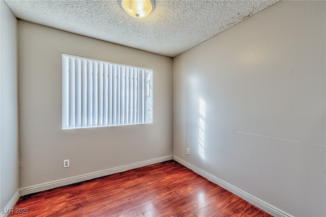 1914 Dwarf Star Drive Property Photo 24
