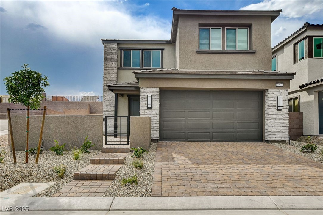 91 Medianoche Street Property Photo 1
