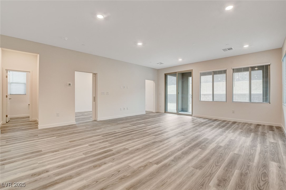 91 Medianoche Street Property Photo 10