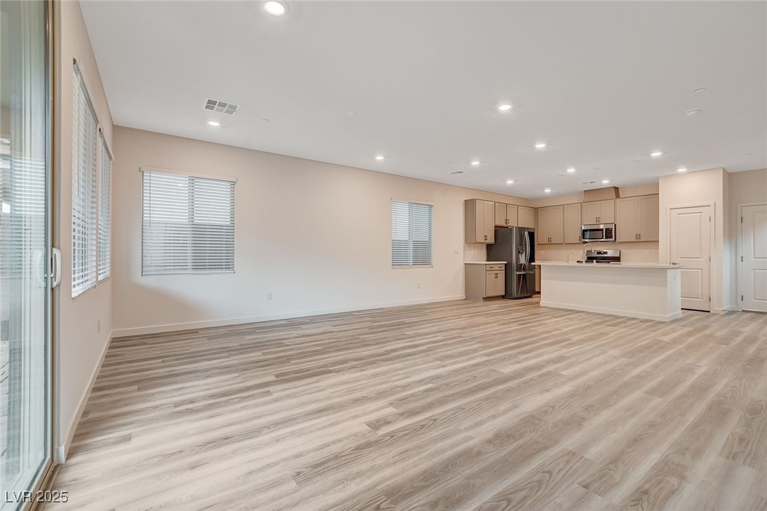 91 Medianoche Street Property Photo 12
