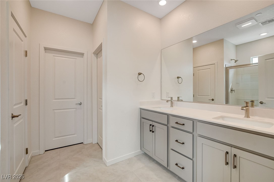 91 Medianoche Street Property Photo 35