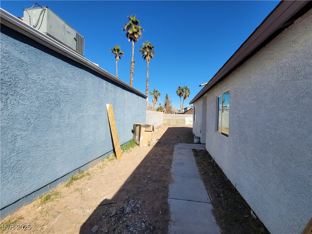7324 Empress Drive Property Photo 3