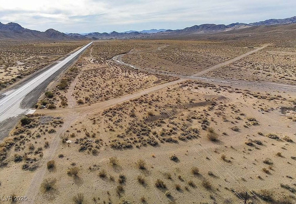 0 E Us 95 N Highway Property Photo 2
