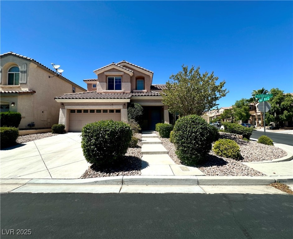 11740 Via Esperanza Avenue Property Photo 1