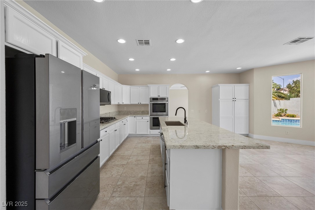 2647 Hourglass Drive Property Photo 9