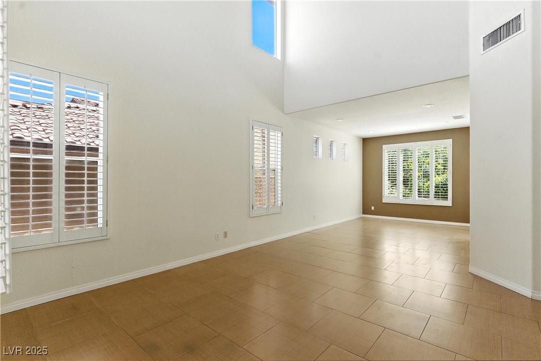 3034 Scenic Valley Way Property Photo 5