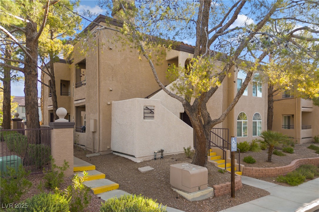 9325 West Desert Inn Road 190 Property Photo 1