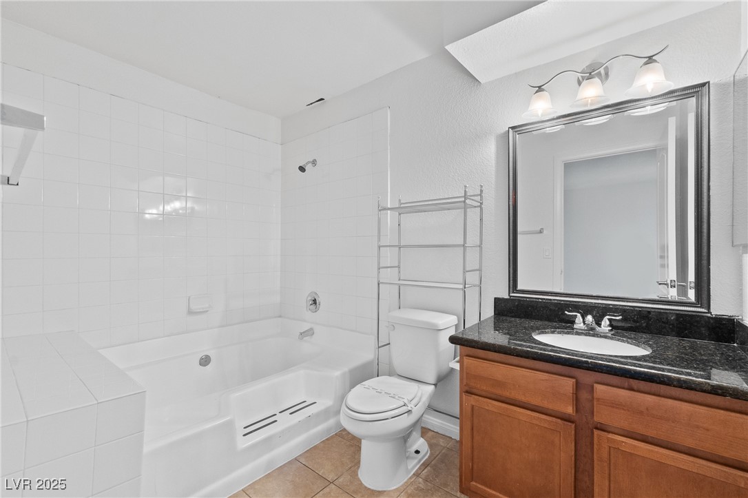 9325 West Desert Inn Road 190 Property Photo 11