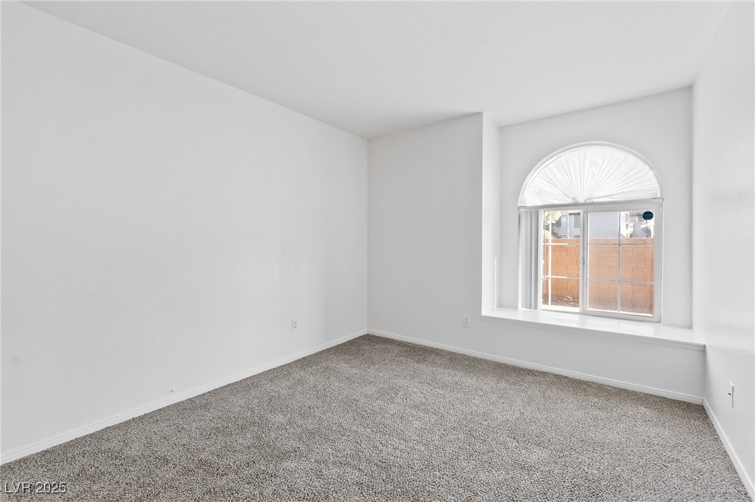 9325 West Desert Inn Road 190 Property Photo 15