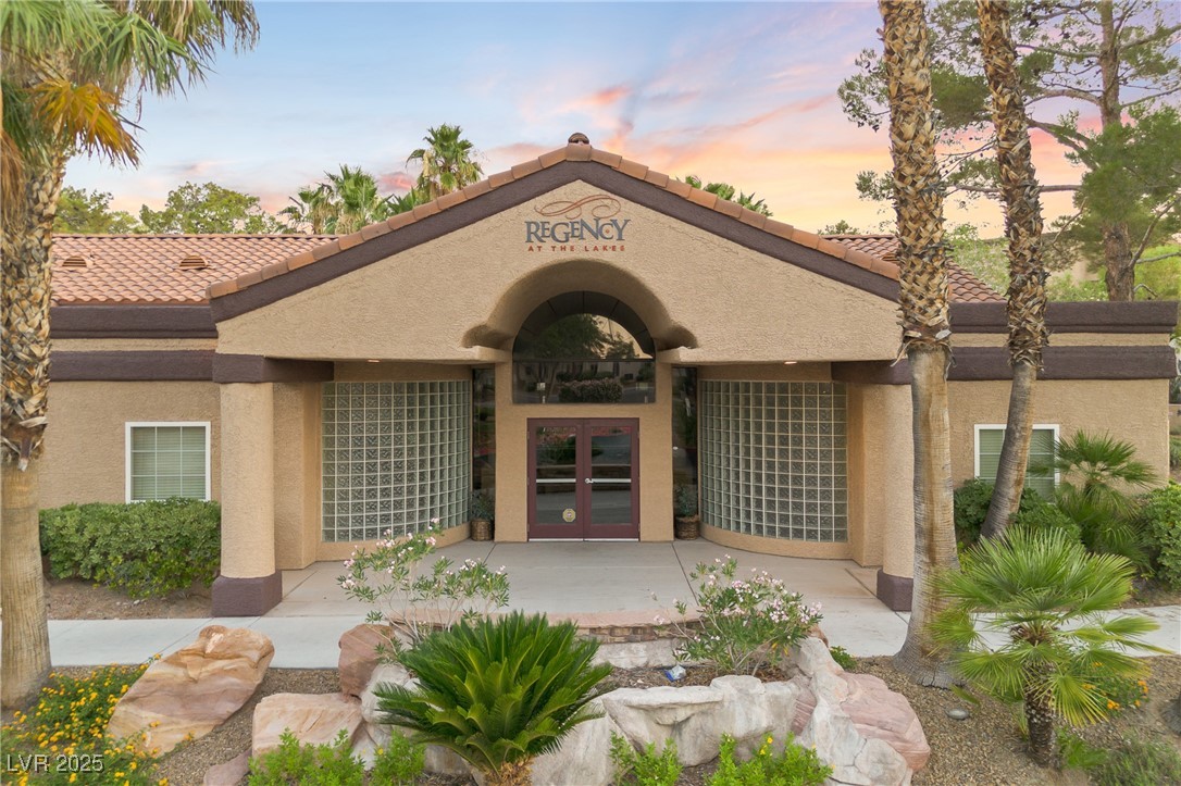 9325 West Desert Inn Road 190 Property Photo 25