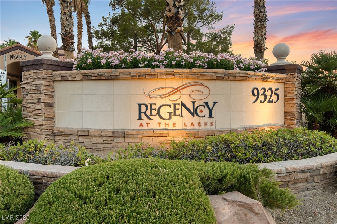 9325 West Desert Inn Road 190 Property Photo 27