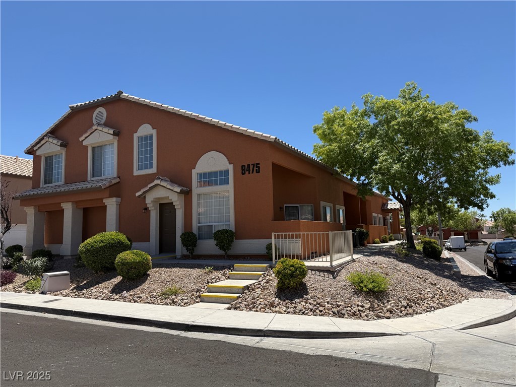 9475 Sand Villa Court Property Photo 2