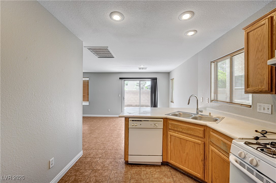 6483 Brook Cottage Lane Property Photo 10