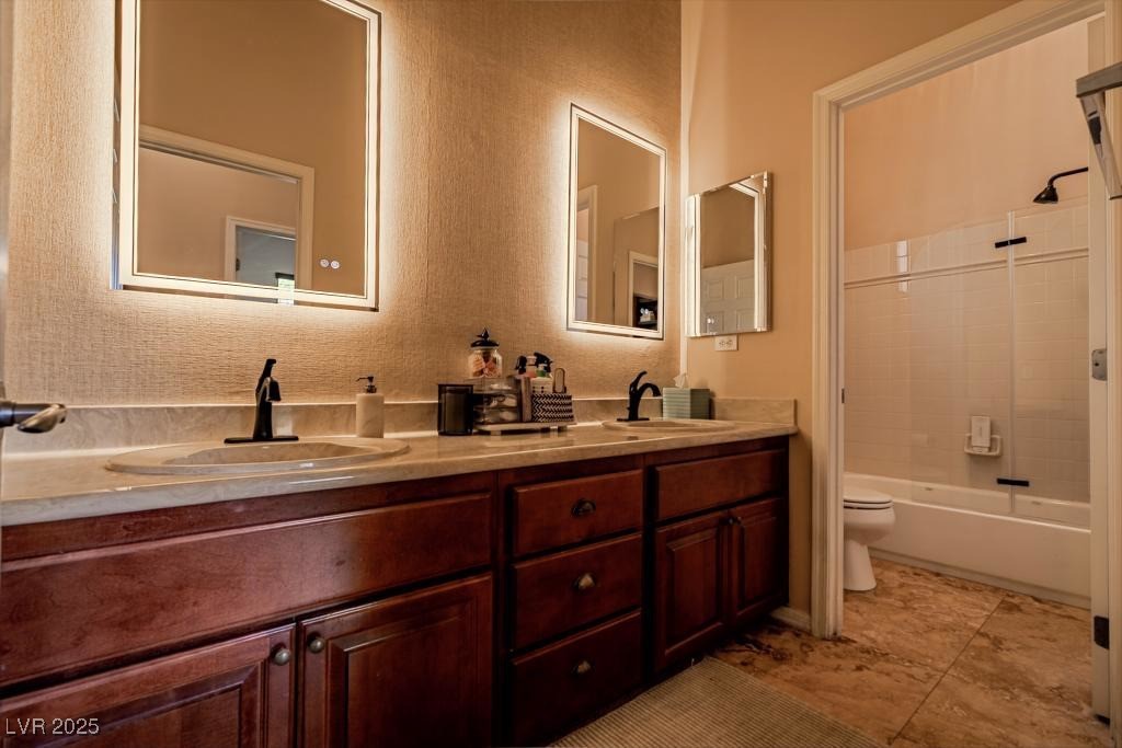 64 Twilight Rose Street Property Photo 8