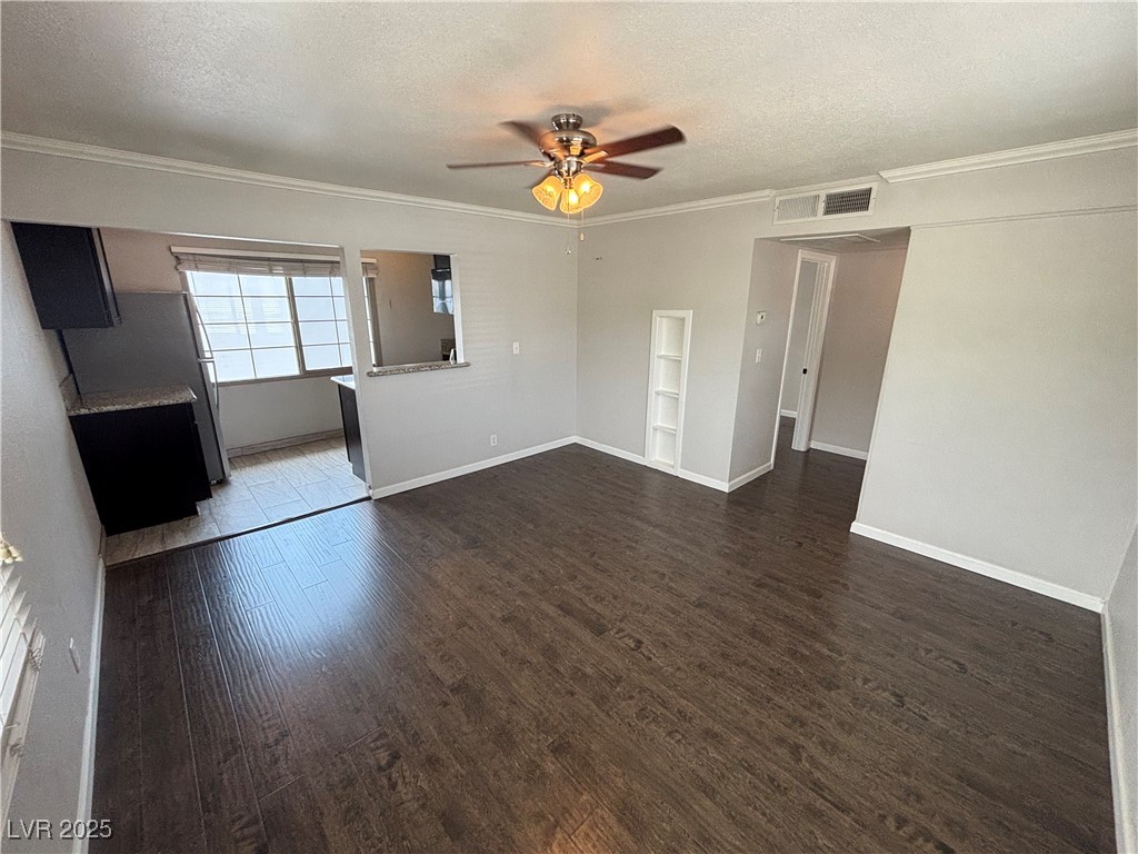420 South Maryland Parkway 4 Property Photo 5