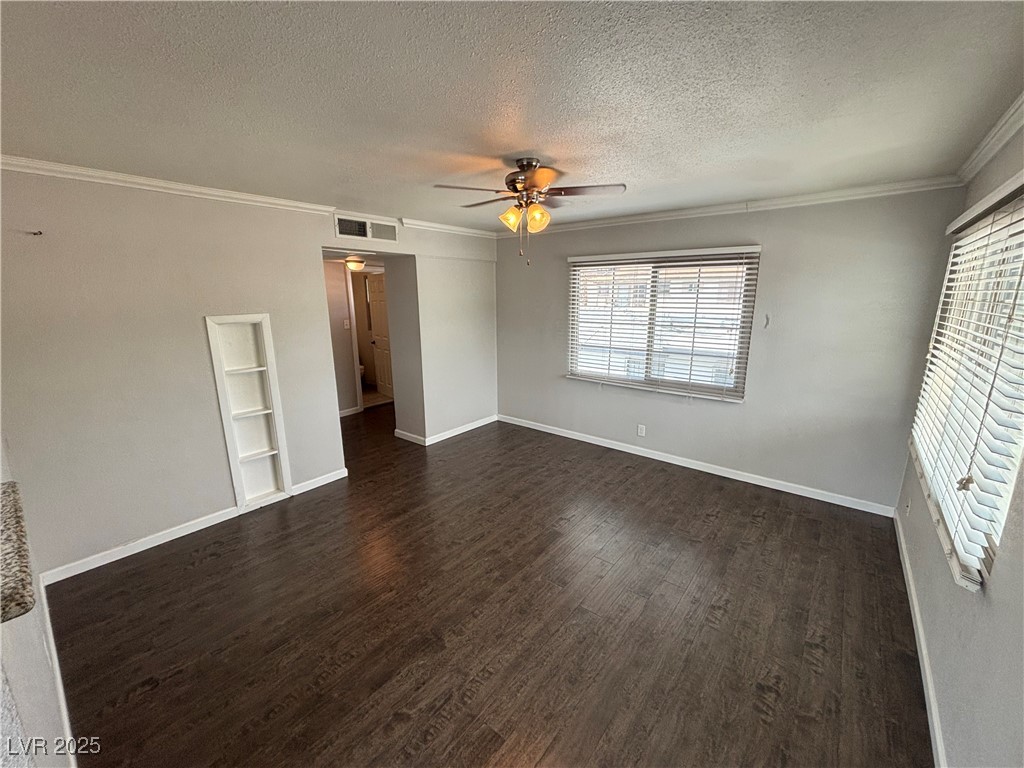 420 South Maryland Parkway 4 Property Photo 6