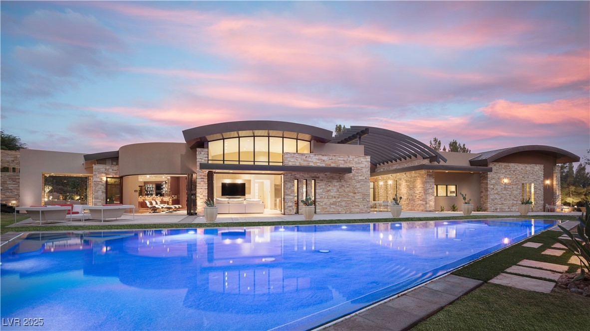 55 Skybird Court Property Photo 4