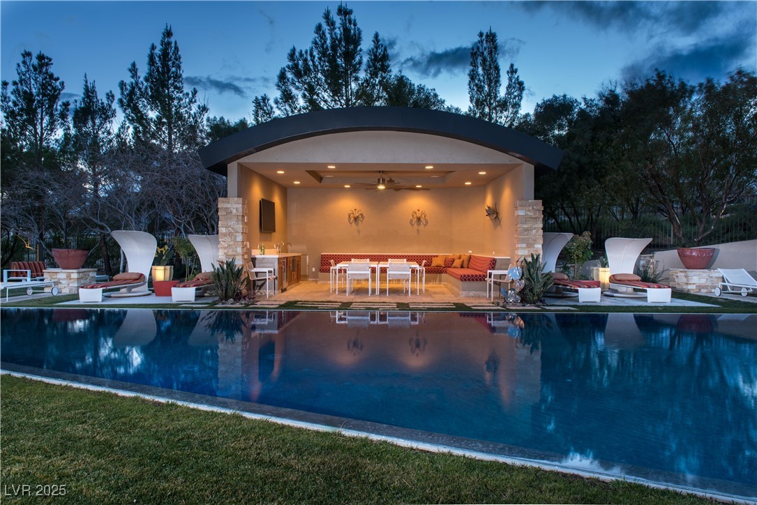 55 Skybird Court Property Photo 6