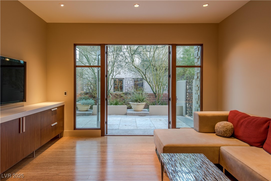 55 Skybird Court Property Photo 27