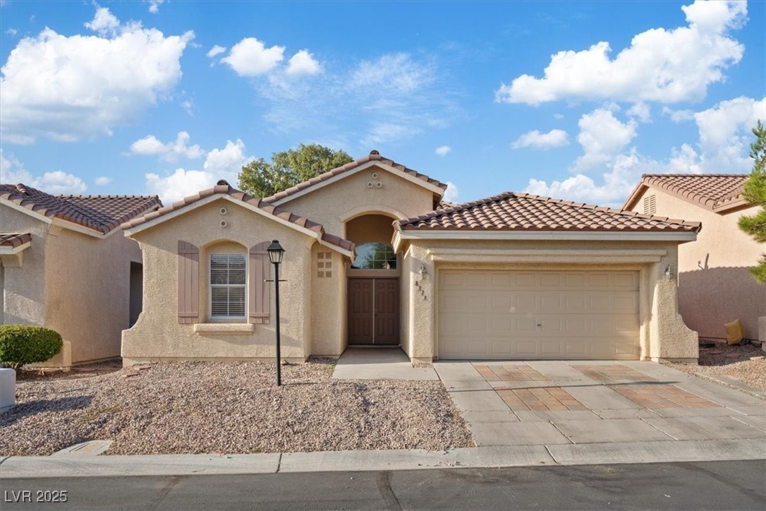 8313 Dawn Breeze Avenue Property Photo 3